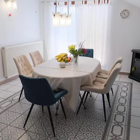 Hisa Perla Vikendica Bostanj