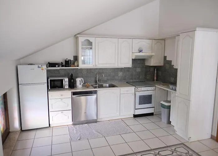 Hisa Perla * Bostanj